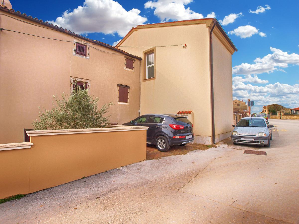 Apartments Kristina 1531 プーラ エクステリア 写真