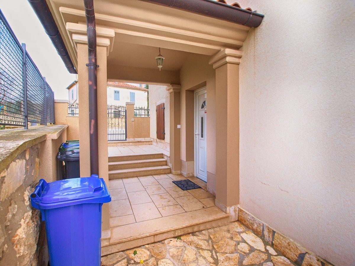Apartments Kristina 1531 プーラ エクステリア 写真