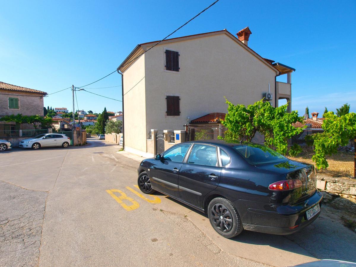 Apartments Kristina 1531 プーラ エクステリア 写真